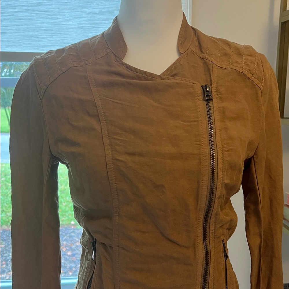 Lightweight Jacket 🧥 - Picture 5 of 11